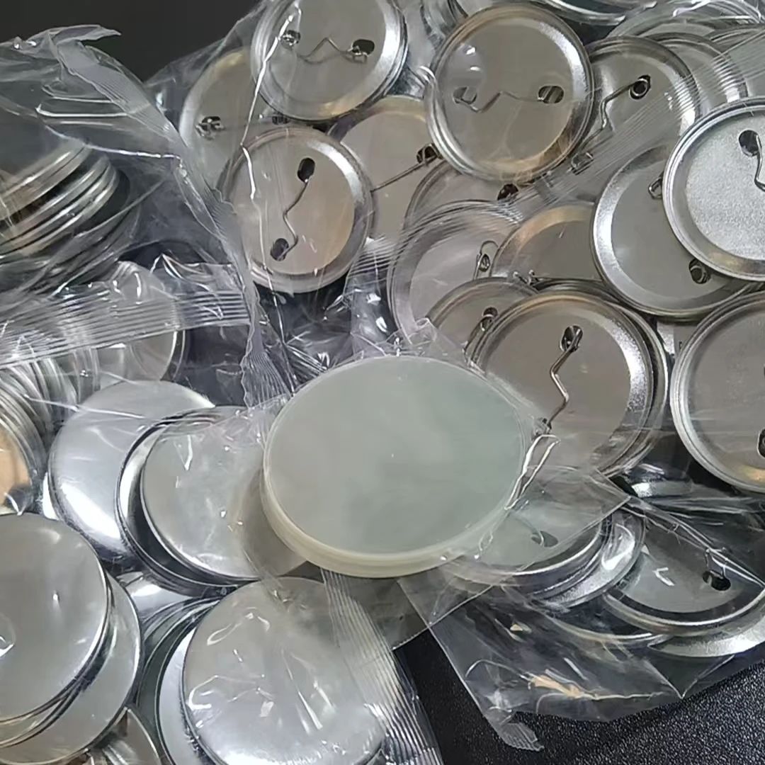 1000 قطعة من أزرار الشارات الم - مراجعة Button Badge Blank وسعره
